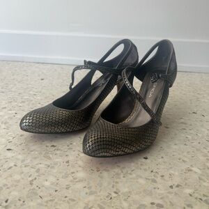Via Spiga Platinum Snake Textured Heels